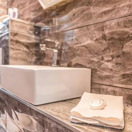 Marant - Free Private Parking * Ζαντάρ