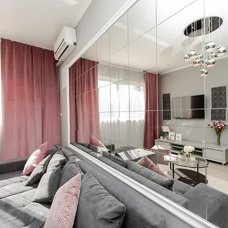 Marant - Free Private Parking *