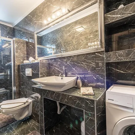 Marant - Free Private Parking *