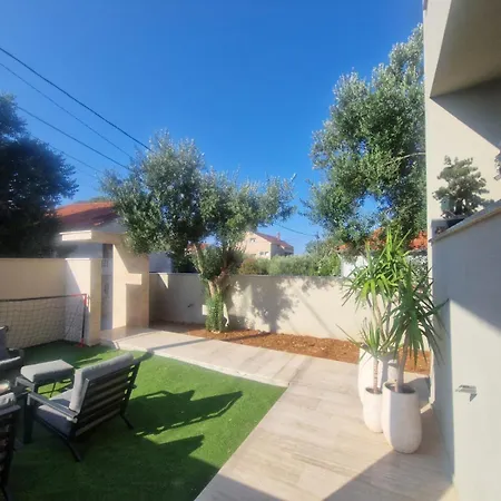 Marant - Free Private Parking Lägenhet